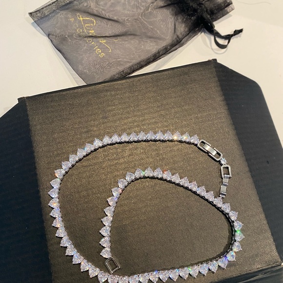 Heart shaped crystal tennis statement necklace - Picture 2 of 3